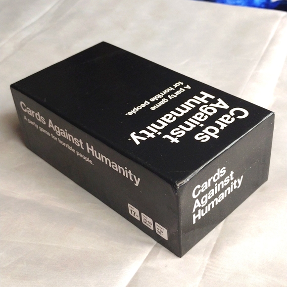 Cards against humanity card game - Picture 2 of 6